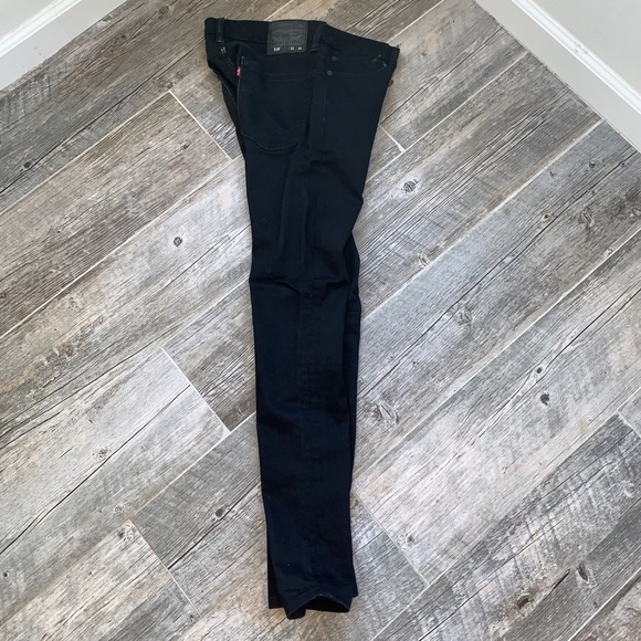 Brand new pair of Levi’s jeans - Picture 4 of 4